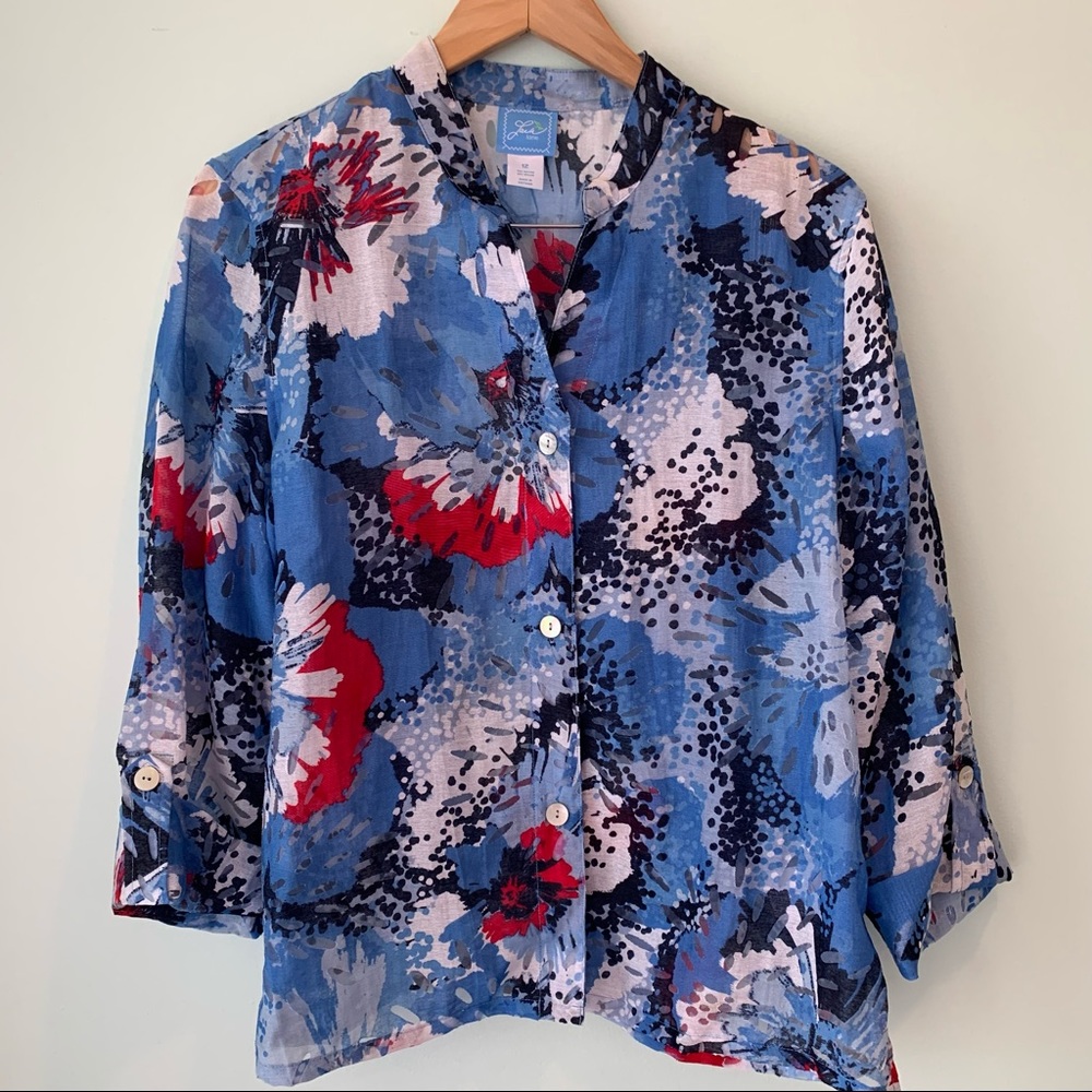 Lark Lane Floral Semi Sheer Floral V Neck Shirt 12